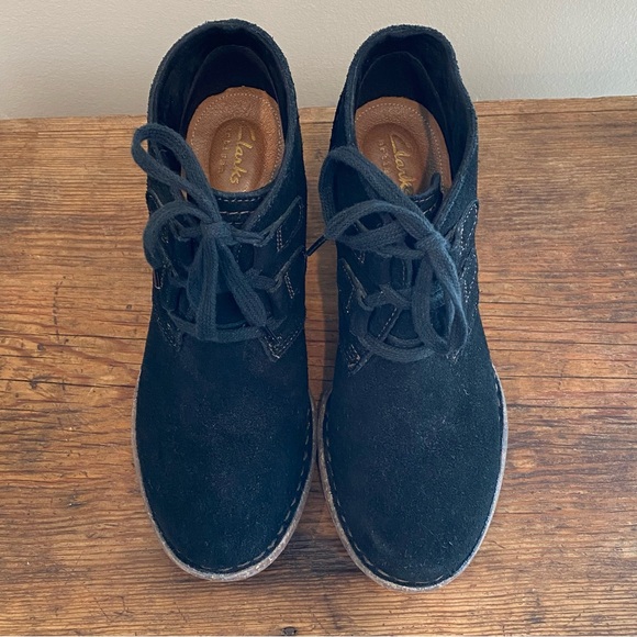 Clarks Artisan Carleta Lyon Suede Ankle Bootie Women's Size 6.5 Lace Up Boots - Picture 5 of 7